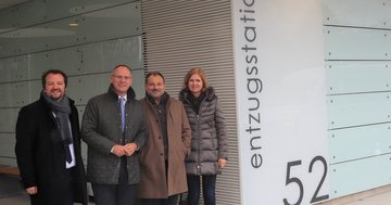 Großes Bild anzeigen Gruppe besichtigt die Entzugsstation des Landesklinikum Mauer