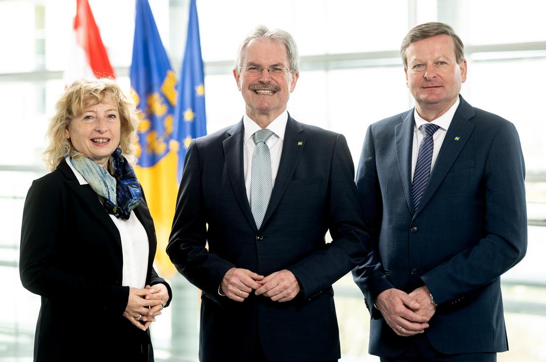 Das Präsidium des Landtags besteht aus Präsidenten Karl Wilfing (Mitte), dem 2. Präsidenten Gottfried Waldhäusl und der 3. Präsidenten Eva Prischl.