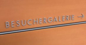 Einzelbesucherinnen und Einzelbesucher dürfen die Sitzung wieder von der Galerie beobachten