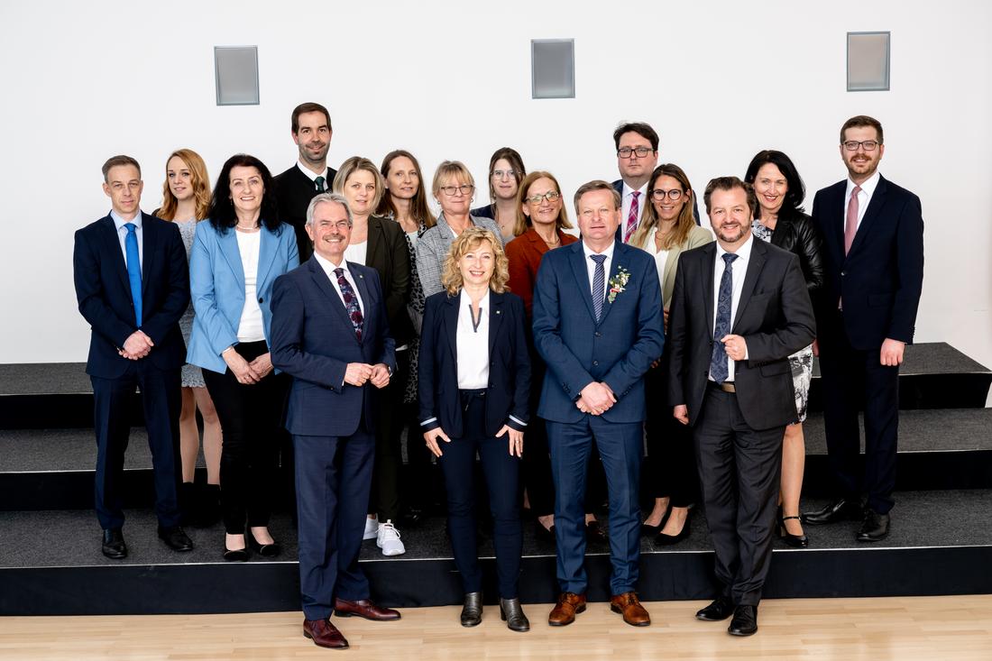 Gruppenfoto der Mitarbeiterinnen und Mitarbeiter der Landtagsdirektion