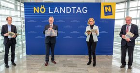 Die Publikation "100 Jahre Landesverfassung" wurde präsentiert